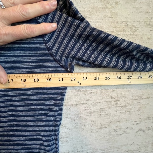 Wallace and Barnes Men's Blue Striped Knit Henley Shirt Top Size Medium - Picture 14 of 14